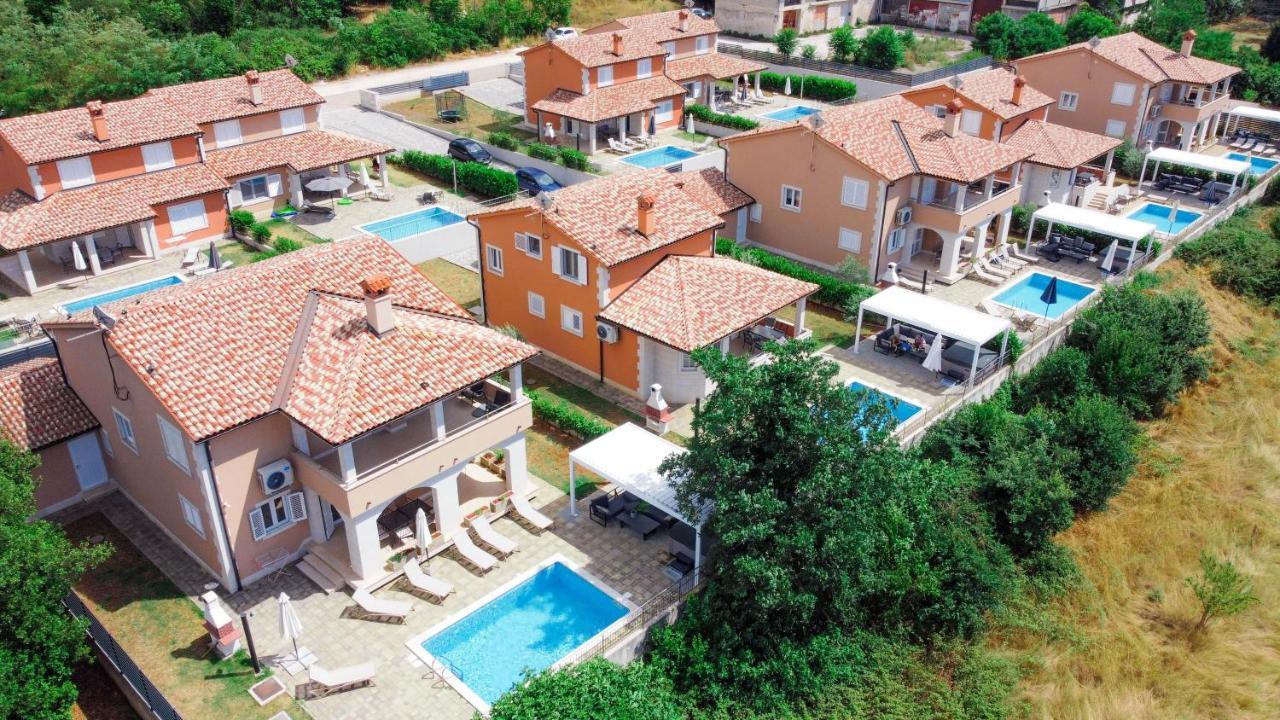 Villas In *